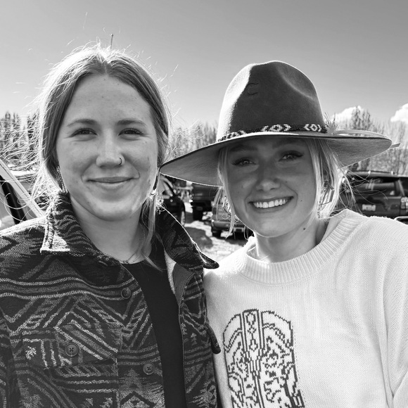 Meet your Posher, Riley - Picture 3 of 3